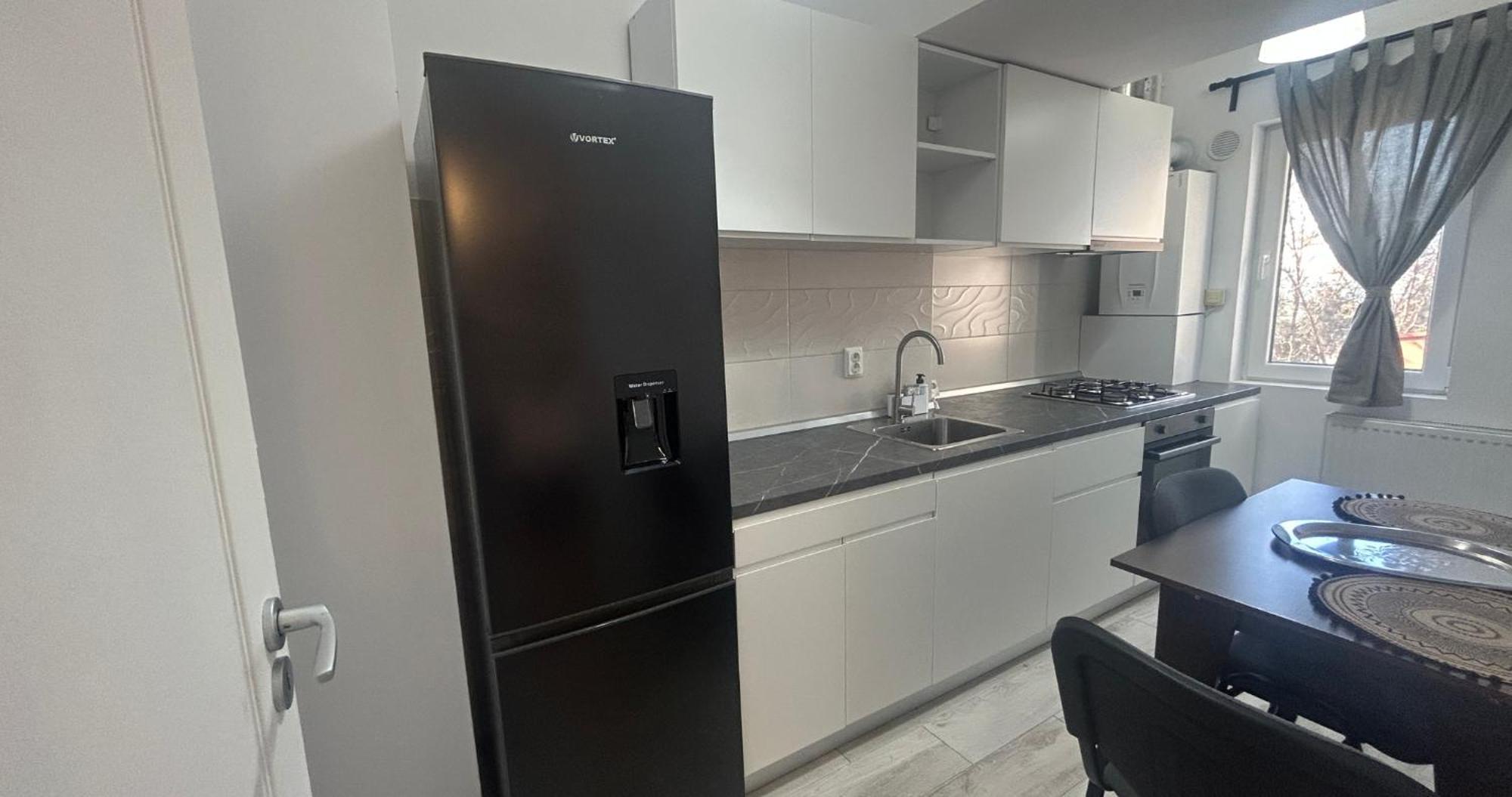 Garsoniera Cu Parcare Si Self Check-in Langa Grand Arena Bucarest