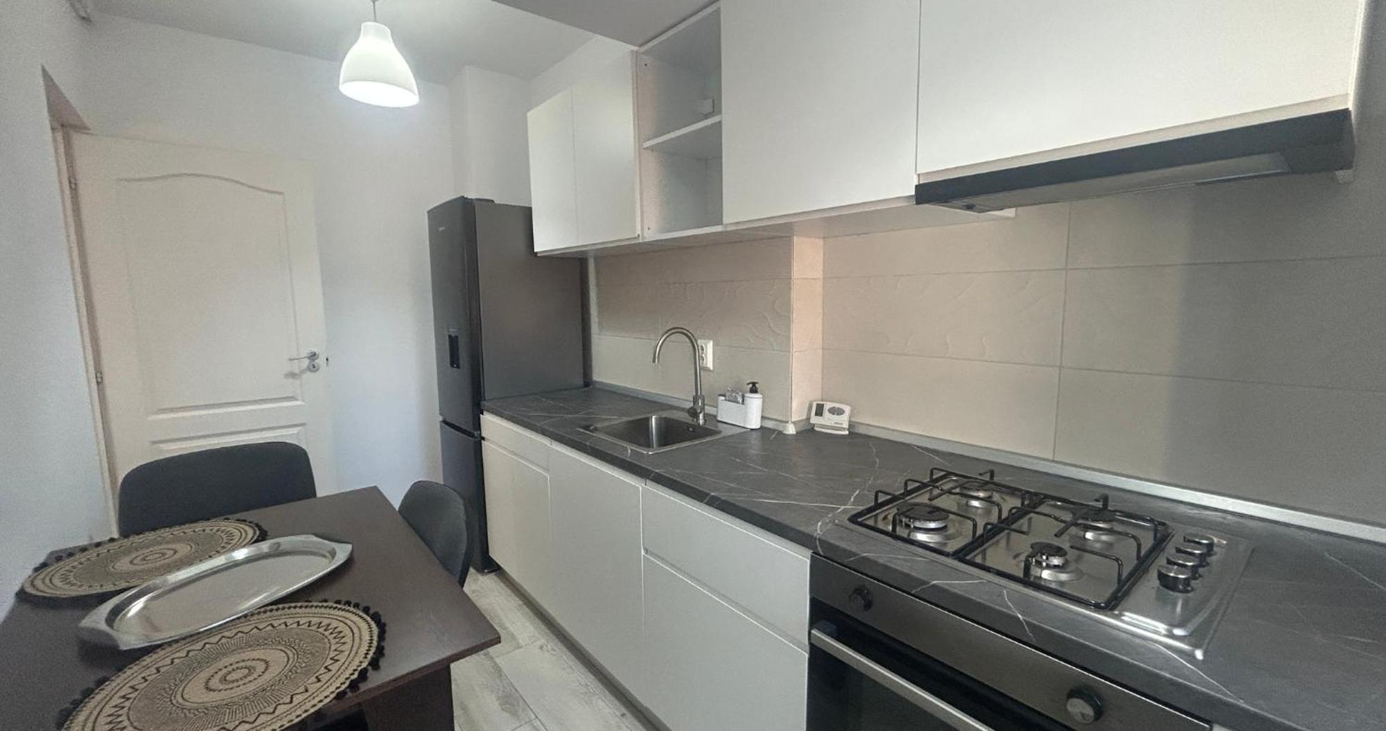 Garsoniera Cu Parcare Si Self Check-in Langa Grand Arena *